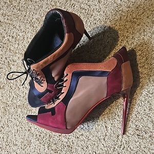 Fantastic Burberry booties size 41 us 10